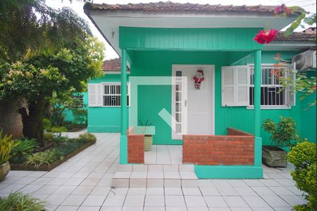 Casa à venda com 140m², 2 quartos e 2 vagasFachada