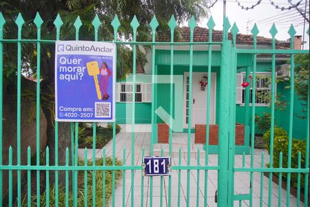 Casa à venda com 140m², 2 quartos e 2 vagasFachada