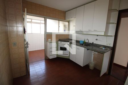 Apartamento à venda com 90m², 4 quartos e 2 vagasCozinha