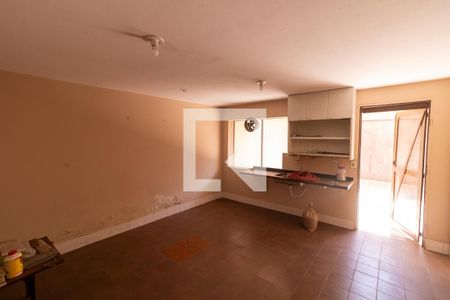 Casa à venda com 132m², 2 quartos e 2 vagas Casa à venda com 132m², 2 quartos e 2 vagasÁrea de Serviço