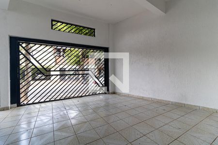 Casa à venda com 140m², 5 quartos e 2 vagas Casa à venda com 140m², 5 quartos e 2 vagasGaragem
