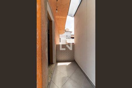 Casa à venda com 140m², 5 quartos e 2 vagas Casa à venda com 140m², 5 quartos e 2 vagasEntrada da Casa 2