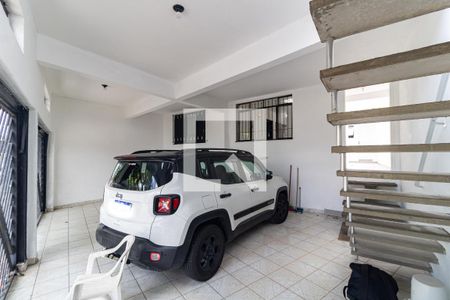 Casa à venda com 140m², 5 quartos e 2 vagas Casa à venda com 140m², 5 quartos e 2 vagasGaragem