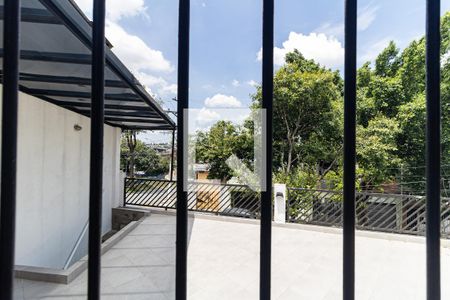 Casa à venda com 140m², 5 quartos e 2 vagas Casa à venda com 140m², 5 quartos e 2 vagasVista da Sala da Casa 2