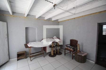 Casa à venda com 1330m², 3 quartos e 8 vagasPorão