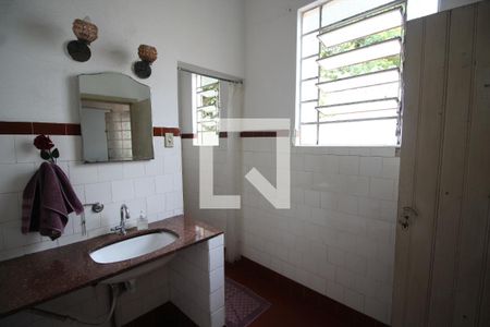 Casa à venda com 1330m², 3 quartos e 8 vagasBanheiro