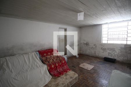 Casa à venda com 1330m², 3 quartos e 8 vagasPorão