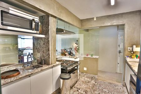 Apartamento à venda com 100m², 2 quartos e 1 vagaCozinha