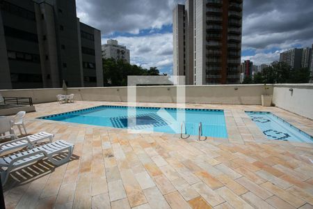 Apartamento à venda com 100m², 2 quartos e 1 vagaÁrea comum - Piscina