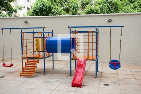 Apartamento à venda com 100m², 2 quartos e 1 vagaÁrea comum - Playground