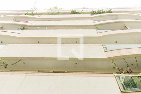 Apartamento à venda com 190m², 3 quartos e 2 vagas Apartamento à venda com 190m², 3 quartos e 2 vagasFachada