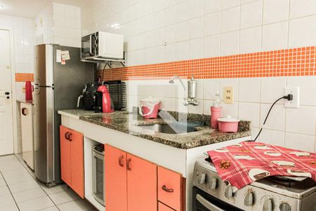 Apartamento à venda com 190m², 3 quartos e 2 vagas Apartamento à venda com 190m², 3 quartos e 2 vagasCozinha