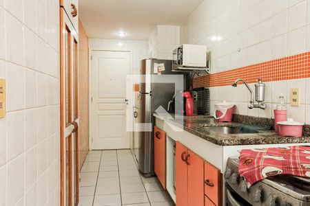 Apartamento à venda com 190m², 3 quartos e 2 vagas Apartamento à venda com 190m², 3 quartos e 2 vagasCozinha