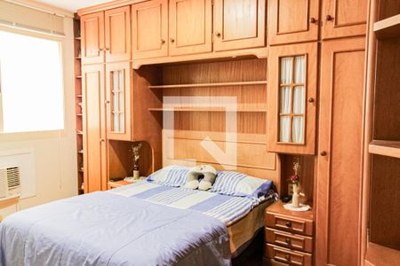 Apartamento à venda com 190m², 3 quartos e 2 vagas Apartamento à venda com 190m², 3 quartos e 2 vagasQuarto 1