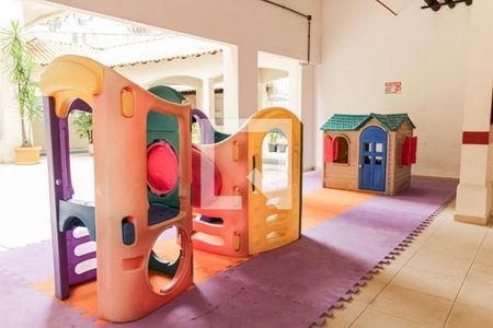 Apartamento à venda com 190m², 3 quartos e 2 vagas Apartamento à venda com 190m², 3 quartos e 2 vagasÁrea comum - Playground