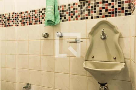 Apartamento à venda com 190m², 3 quartos e 2 vagas Apartamento à venda com 190m², 3 quartos e 2 vagasLavabo