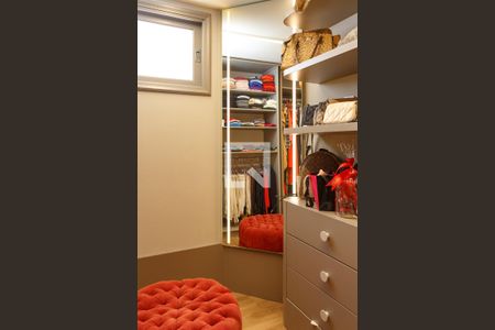 Casa à venda com 650m², 3 quartos e 3 vagas Casa à venda com 650m², 3 quartos e 3 vagasCloset da suíte 1