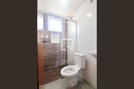 Banheiro de kitnet/studio para alugar com 1 quarto, 10m² em Vila Sao Pedro, Santo André