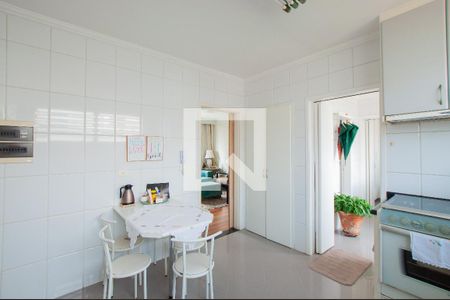 Apartamento à venda com 120m², 3 quartos e 1 vaga Apartamento à venda com 120m², 3 quartos e 1 vagaCozinha