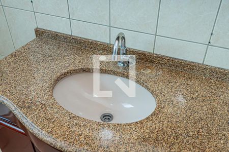 Casa à venda com 130m², 3 quartos e 2 vagas Casa à venda com 130m², 3 quartos e 2 vagasBanheiro