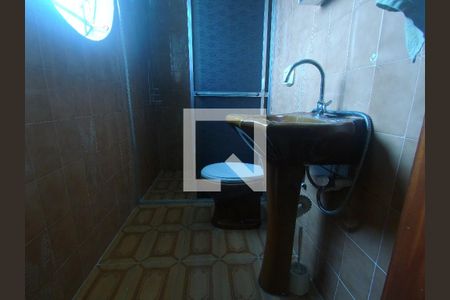 Casa à venda com 200m², 3 quartos e 3 vagasBanheiro da Suíte 02