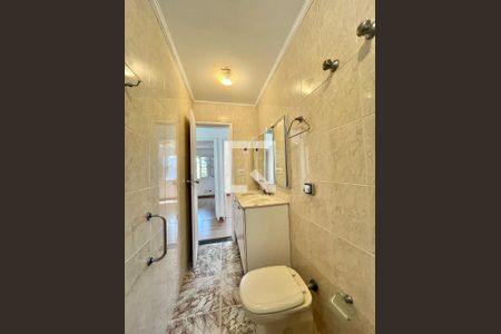 Casa à venda com 280m², 5 quartos e 2 vagas Casa à venda com 280m², 5 quartos e 2 vagasBanheiro