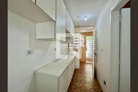 Casa à venda com 280m², 5 quartos e 2 vagas Casa à venda com 280m², 5 quartos e 2 vagasÁrea de Serviço