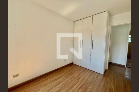 Casa à venda com 280m², 5 quartos e 2 vagas Casa à venda com 280m², 5 quartos e 2 vagasQuarto 3