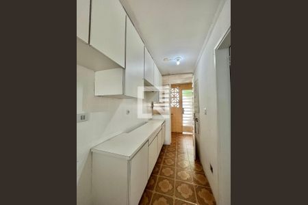 Casa à venda com 280m², 5 quartos e 2 vagas Casa à venda com 280m², 5 quartos e 2 vagasÁrea de Serviço
