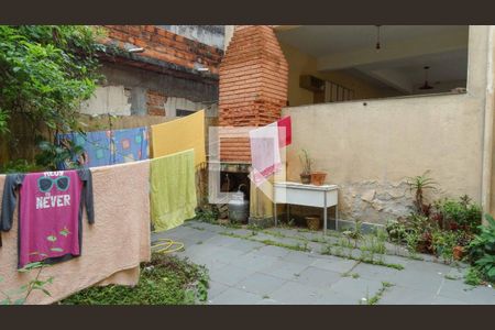 Casa à venda com 271m², 3 quartos e 1 vaga Casa à venda com 271m², 3 quartos e 1 vagaÁrea comum