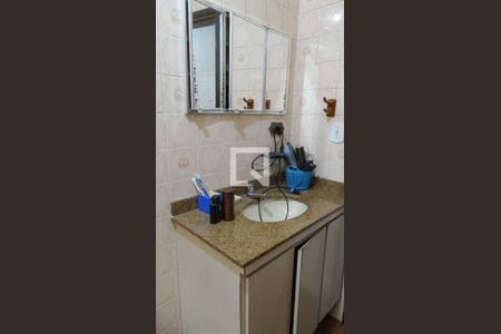 Casa à venda com 271m², 3 quartos e 1 vaga Casa à venda com 271m², 3 quartos e 1 vagaBanheiro 2