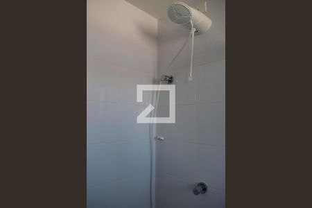 Banheiro de kitnet/studio para alugar com 1 quarto, 31m² em Novo Mundo, Curitiba