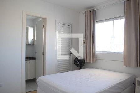 Quarto de kitnet/studio para alugar com 1 quarto, 31m² em Novo Mundo, Curitiba