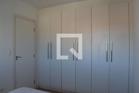 Quarto de kitnet/studio para alugar com 1 quarto, 31m² em Novo Mundo, Curitiba