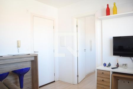 Sala de kitnet/studio para alugar com 1 quarto, 31m² em Novo Mundo, Curitiba