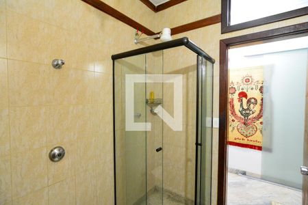 Casa à venda com 240m², 4 quartos e 4 vagas Casa à venda com 240m², 4 quartos e 4 vagasBanheiro