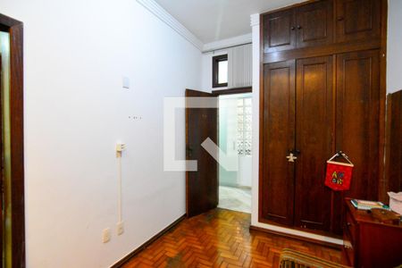 Casa à venda com 240m², 4 quartos e 4 vagas Casa à venda com 240m², 4 quartos e 4 vagasSuíte