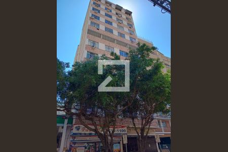 Apartamento à venda com 115m², 2 quartos e 1 vaga Apartamento à venda com 115m², 2 quartos e 1 vagaFachada