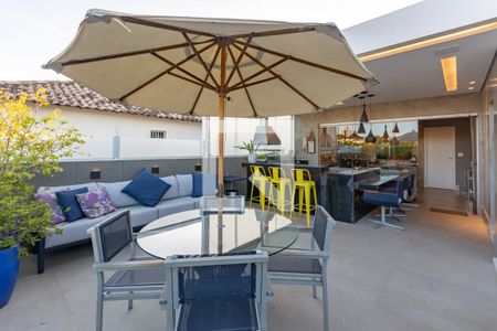 Apartamento à venda com 180m², 5 quartos e 3 vagas Apartamento à venda com 180m², 5 quartos e 3 vagasÁrea Gourmet - Cobertura