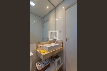 Apartamento à venda com 180m², 5 quartos e 3 vagas Apartamento à venda com 180m², 5 quartos e 3 vagasBanheiro Social 1