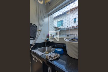 Apartamento à venda com 180m², 5 quartos e 3 vagas Apartamento à venda com 180m², 5 quartos e 3 vagasÁrea de Serviço