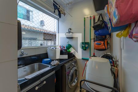 Apartamento à venda com 180m², 5 quartos e 3 vagas Apartamento à venda com 180m², 5 quartos e 3 vagasÁrea de Serviço