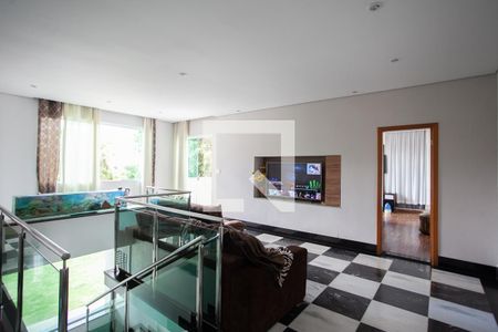 Casa à venda com 520m², 4 quartos e 5 vagas Casa à venda com 520m², 4 quartos e 5 vagas Sala 3