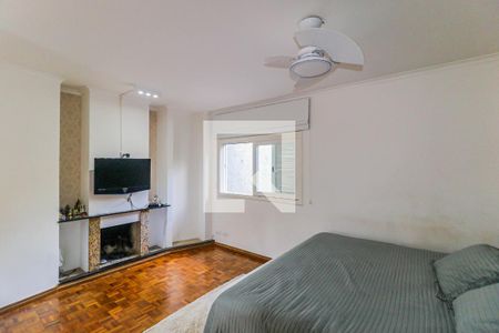 Casa à venda com 300m², 4 quartos e 3 vagas Casa à venda com 300m², 4 quartos e 3 vagasSuíte 2