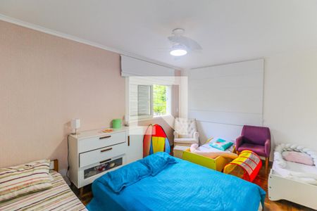 Casa à venda com 300m², 4 quartos e 3 vagas Casa à venda com 300m², 4 quartos e 3 vagasSuíte 1