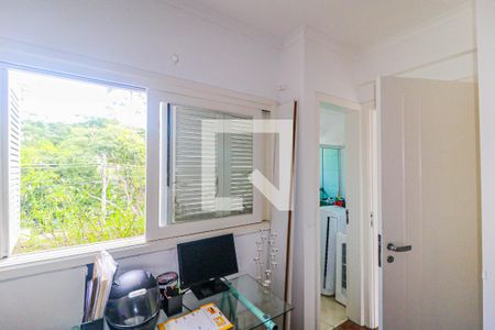 Casa à venda com 300m², 4 quartos e 3 vagas Casa à venda com 300m², 4 quartos e 3 vagasSuíte 4