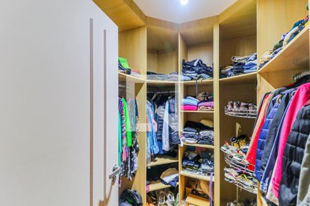 Casa à venda com 300m², 4 quartos e 3 vagas Casa à venda com 300m², 4 quartos e 3 vagasSuíte 2
