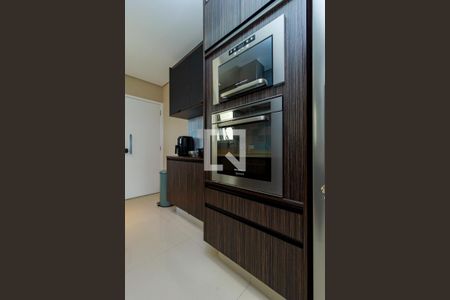 Apartamento à venda com 131m², 3 quartos e 3 vagas Apartamento à venda com 131m², 3 quartos e 3 vagasCozinha