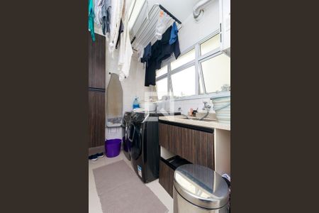 Apartamento à venda com 131m², 3 quartos e 3 vagas Apartamento à venda com 131m², 3 quartos e 3 vagasÁrea de Serviço