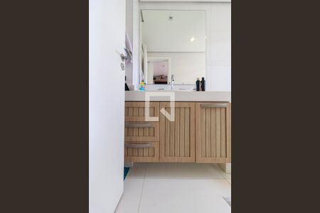 Apartamento à venda com 131m², 3 quartos e 3 vagas Apartamento à venda com 131m², 3 quartos e 3 vagasSuíte 3- Banheiro